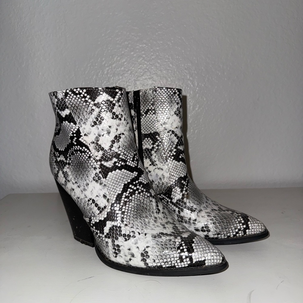 Charlotte Russe Black and White Snake Print Heeled Boots